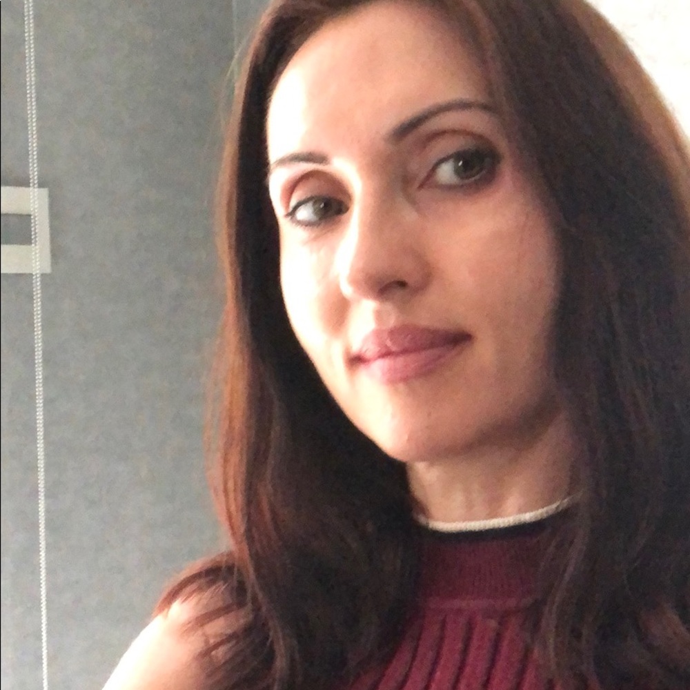 Meet your Posher, Elena